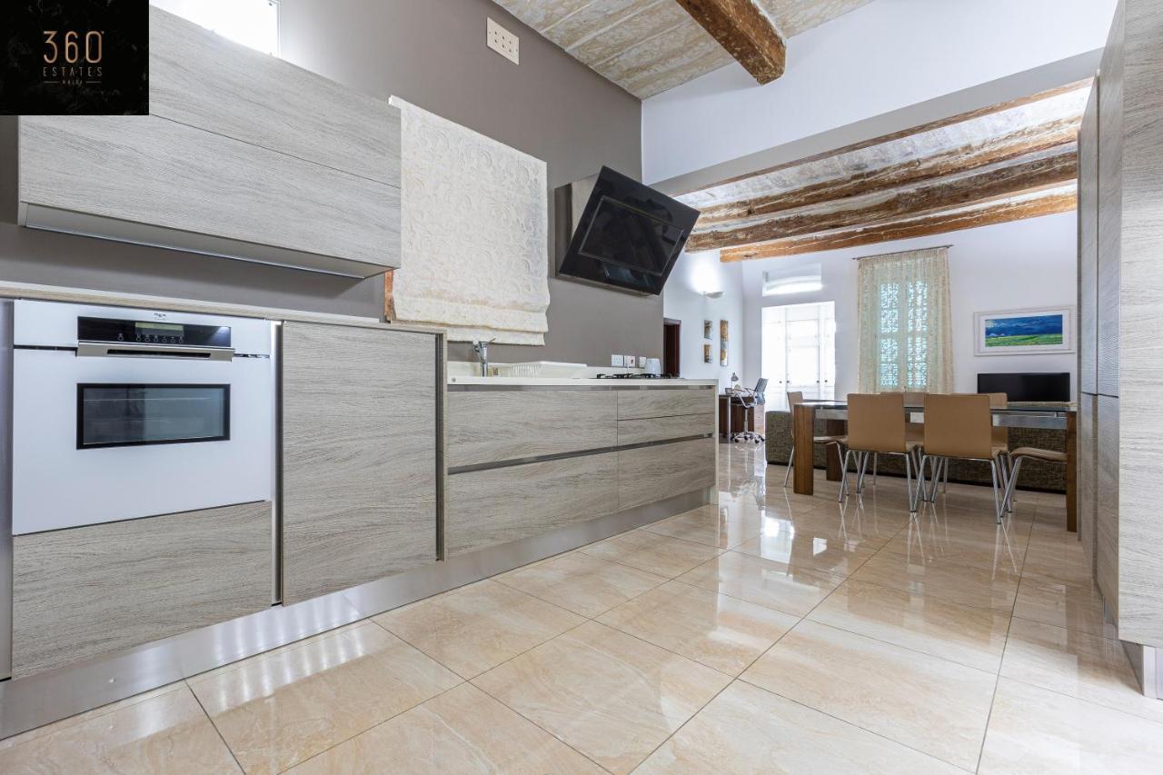 Seafront - Top Location, Top Floor With Wifi & Ac By 360 Estates Valletta Dış mekan fotoğraf